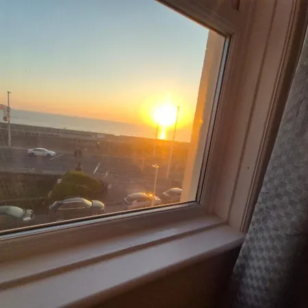 Mars Hotel Seaview Blackpool-3